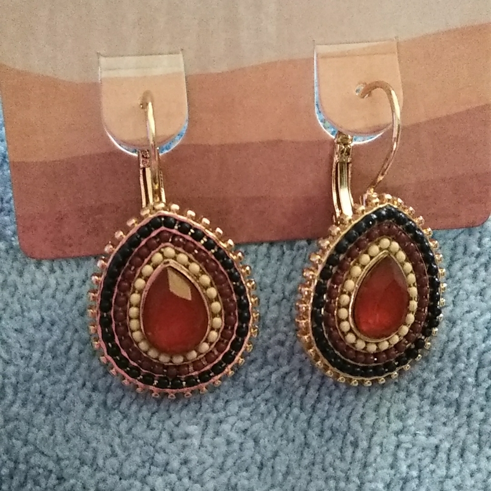 Oval Cabochon Pierced Earrings